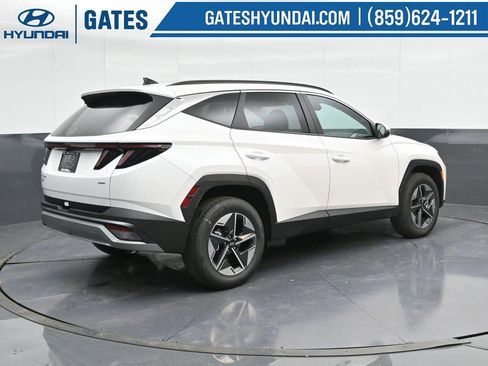 New 2025 Hyundai Tucson SEL image 2