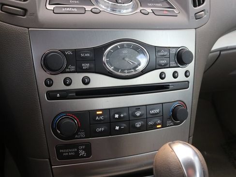 Used 2011 INFINITI G25 x AWD/4WD image 15