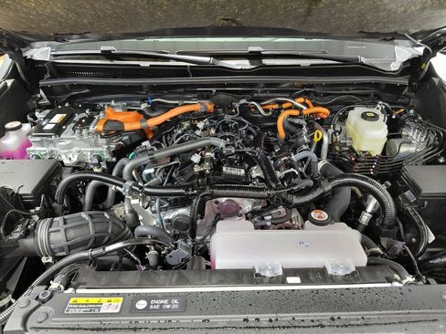 Used 2025 Toyota 4Runner Trailhunter image 31