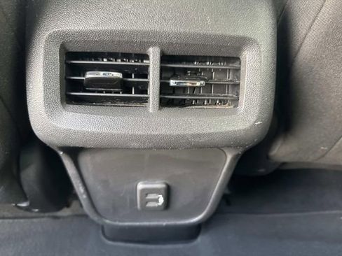 Used 2020 Chevrolet Equinox LT image 12