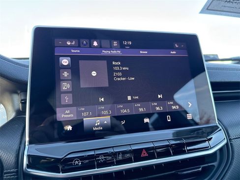 Used 2022 Jeep Compass Altitude w/ Convenience Group image 13