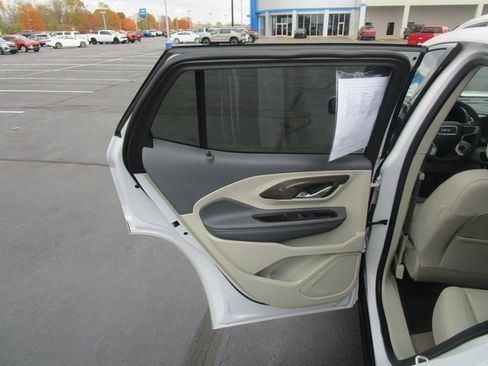 Certified 2024 GMC Terrain Denali w/ Denali Premium Package image 25