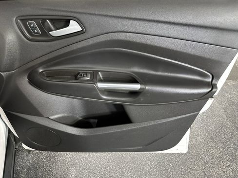 Used 2019 Ford Escape SEL image 36