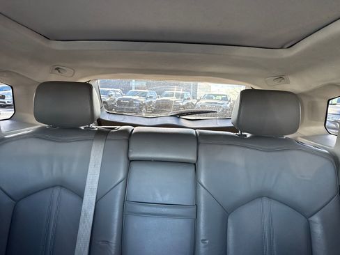 Used 2010 Cadillac SRX Luxury image 25