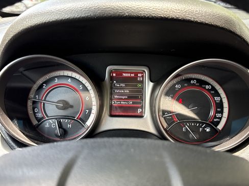 Used 2015 Dodge Journey Crossroad w/ Flexible Seating Group FWD image 14