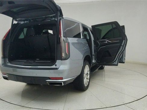 Used 2023 Cadillac Escalade Premium Luxury w/ Performance Package image 82