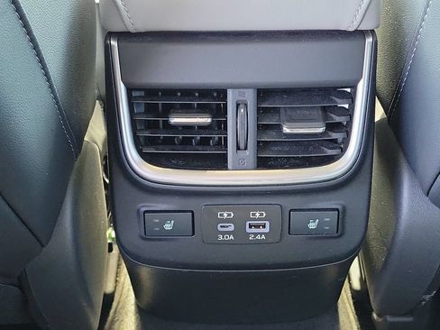 Used 2024 Subaru Outback Limited AWD/4WD image 13