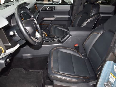 Certified 2023 Ford Bronco Badlands w/ Sasquatch Package AWD/4WD image 13