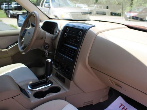 Used 2010 Ford Explorer Sport Trac XLT RWD image 22