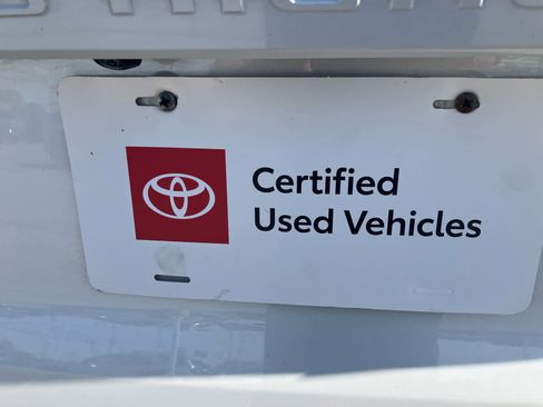 Used 2024 Toyota Grand Highlander AWD Hybrid image 2