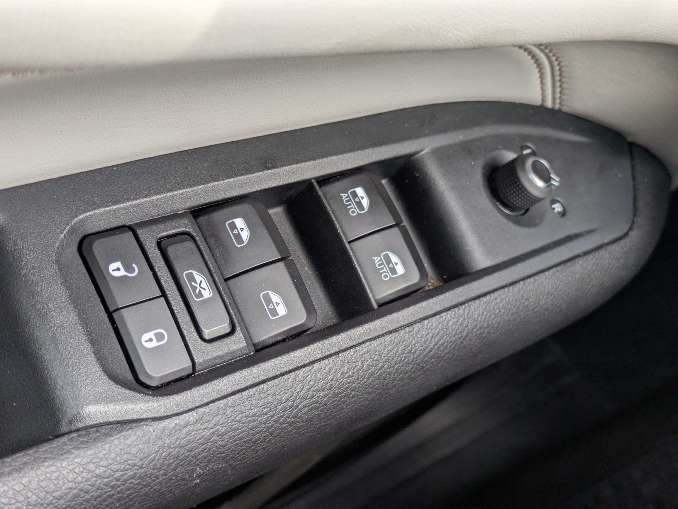 Used 2025 Jeep Compass Limited AWD/4WD image 23