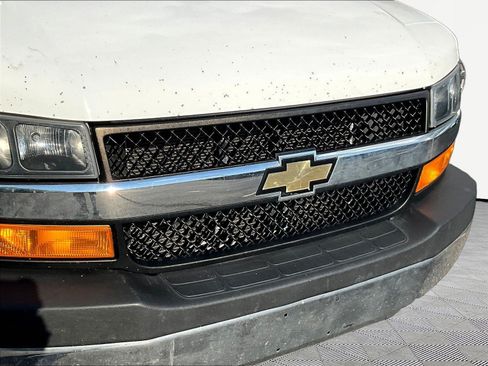 Used 2020 Chevrolet Express 3500 w/ Power Convenience Package RWD image 30