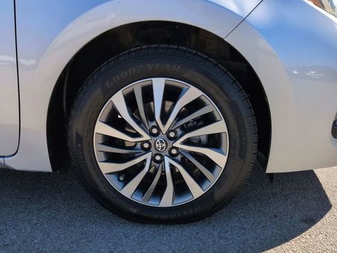 Used 2018 Toyota Corolla XLE image 10