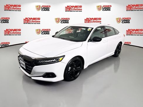 Used 2022 Honda Accord Sport image 11