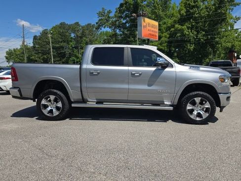 Used 2019 RAM 1500 Laramie AWD/4WD image 6