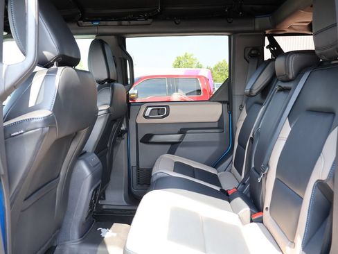 Used 2024 Ford Bronco Wildtrak AWD/4WD image 17
