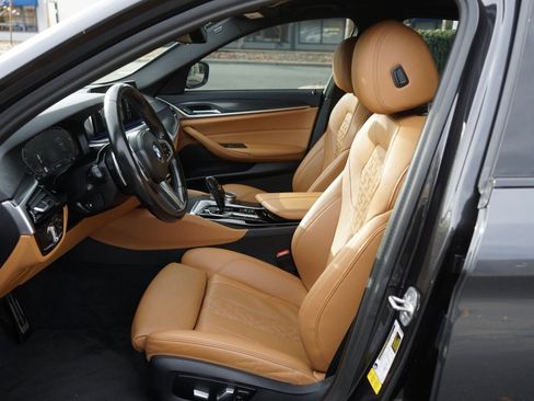 Used 2023 BMW 540i w/ M Sport Package image 16