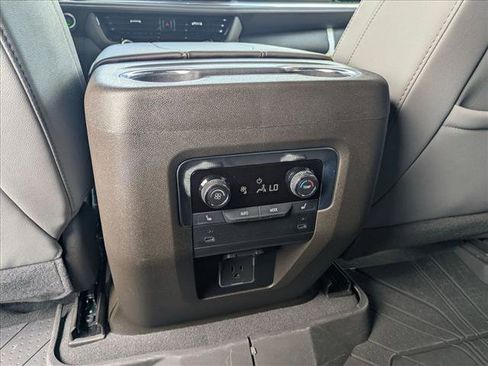 Used 2026 Chevrolet Tahoe Z71 w/ Comfort Package AWD/4WD image 17