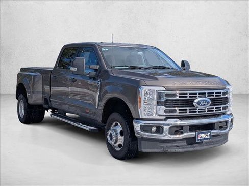 Certified 2023 Ford F350 XLT w/ 360-Degree Camera Package image 3
