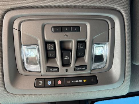 Used 2020 Chevrolet Silverado 3500 LTZ w/ LTZ Plus Package AWD/4WD image 15