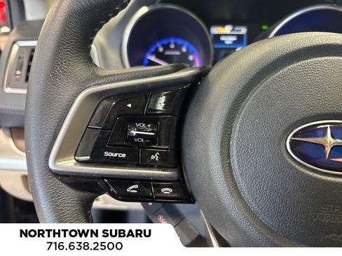 Used 2018 Subaru Outback 2.5i Limited image 9