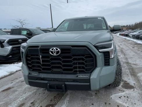 Used 2022 Toyota Tundra SR5 w/ TRD Sport Package image 7