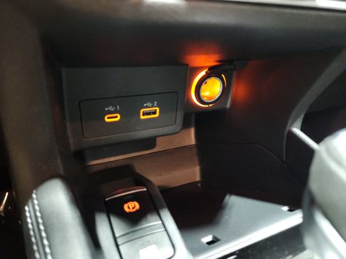Used 2024 Nissan Kicks SV FWD image 19