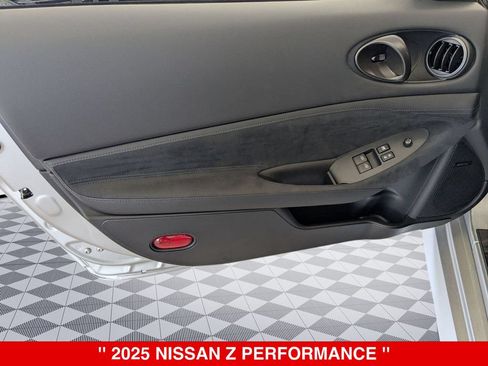 New 2025 Nissan Z Performance w/ Floor Mat Package RWD image 11
