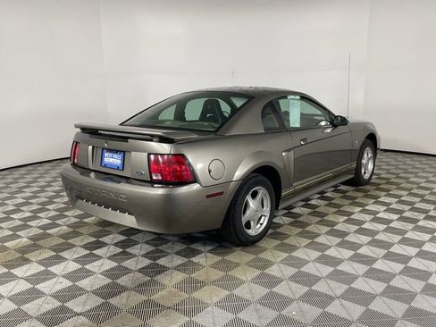 Used 2001 Ford Mustang Coupe image 21