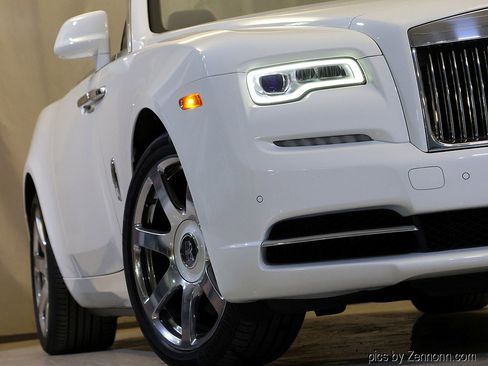 Used 2020 Rolls-Royce Dawn image 4