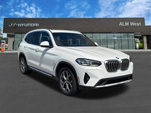 Used 2024 BMW X3 xDrive30i AWD/4WD image 3