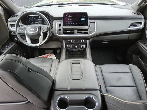 Used 2024 GMC Yukon SLT RWD image 10