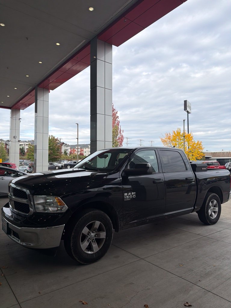 Used 2023 RAM 1500 Classic SLT w/ Trailer & Traction Group AWD/4WD image 2