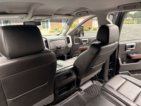 Used 2018 GMC Sierra 2500 SLT AWD/4WD image 16
