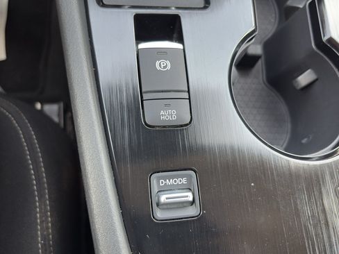 Used 2023 Nissan Rogue SV FWD image 23