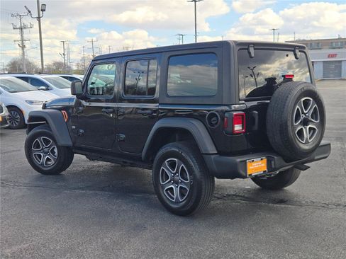 Used 2022 Jeep Wrangler Unlimited Sport AWD/4WD image 16