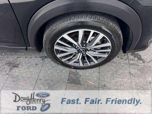 Used 2024 Nissan Kicks SV image 16