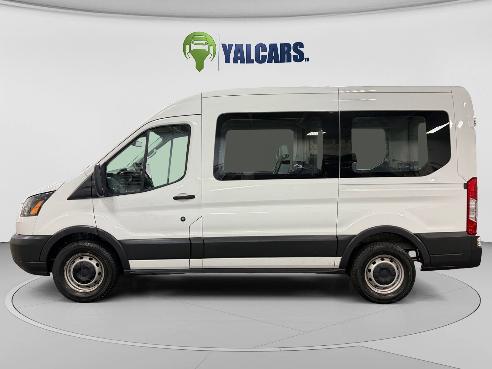 Used 2016 Ford Transit 150 XL RWD image 2