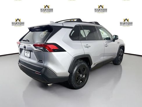 Used 2021 Toyota RAV4 XLE w/ Convenience Package AWD/4WD image 7