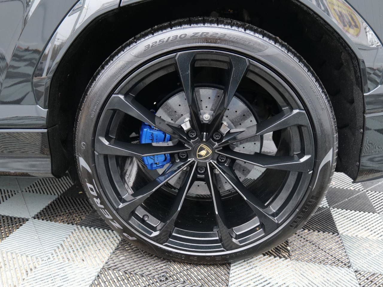 Used 2021 Lamborghini Urus AWD/4WD image 87