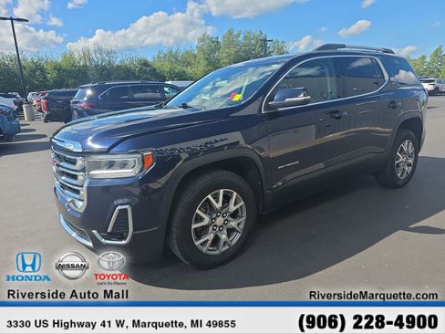 Used 2021 GMC Acadia SLT w/ Technology Package AWD/4WD image 3