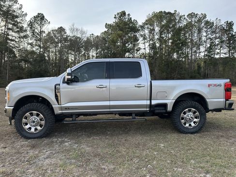 Used 2023 Ford F250 Lariat w/ Lariat Ultimate Package image 8