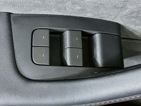 Used 2023 Tesla Model 3 Standard Range RWD image 15