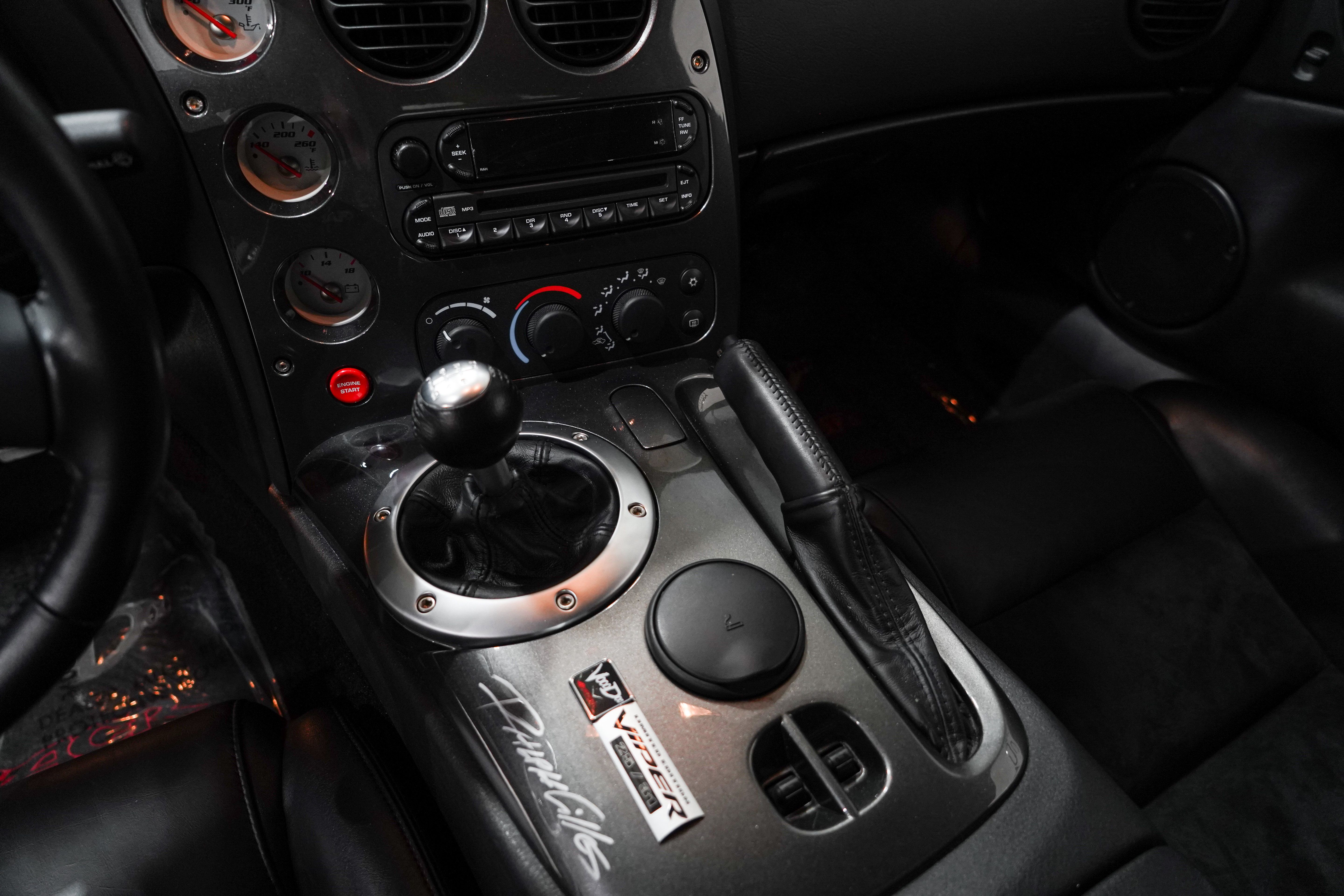 Used 2010 Dodge Viper ACR RWD image 11