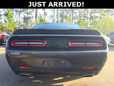 Used 2023 Dodge Challenger SXT w/ Blacktop Package image 4