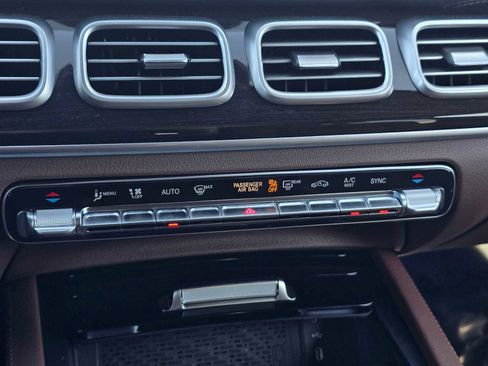 New 2026 Mercedes-Benz GLS 450 4MATIC image 28