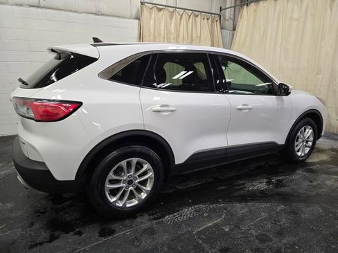 Used 2020 Ford Escape SE image 7