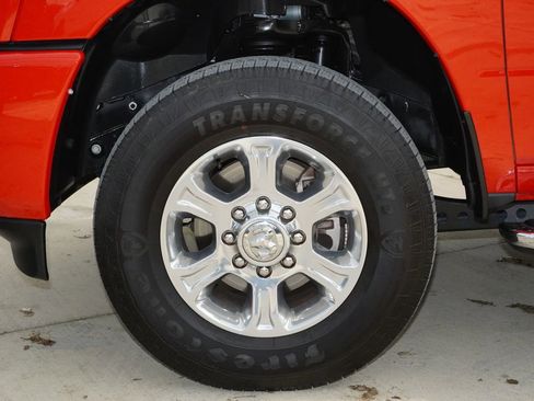 Used 2024 RAM 2500 Big Horn w/ Sport Appearance Package AWD/4WD image 12