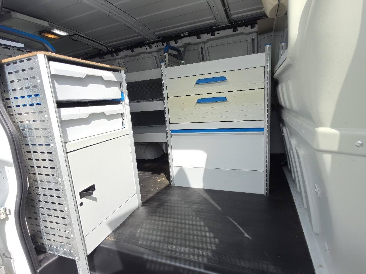 Used 2014 Chevrolet Express 2500 RWD image 16