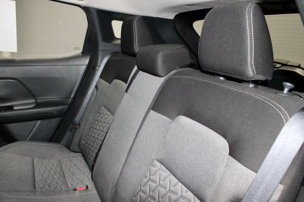 Certified 2025 Nissan Kicks SV AWD/4WD image 21